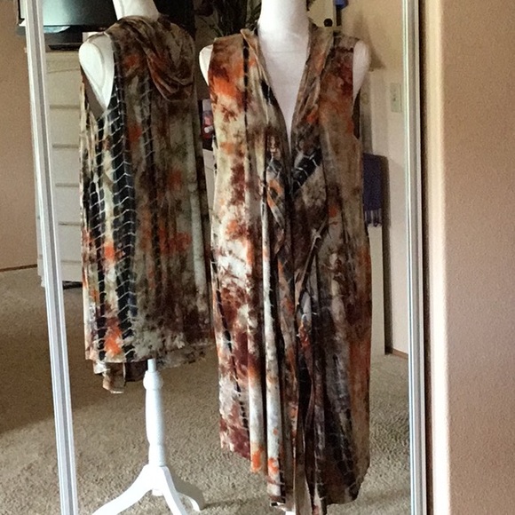 Coin 1904 Jackets & Blazers - Coin 1904 Hooded Vest